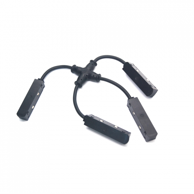 Токопроводящий 4-контактный Х-образный соединитель LIGHTSTAR UNO PRO 509294P4